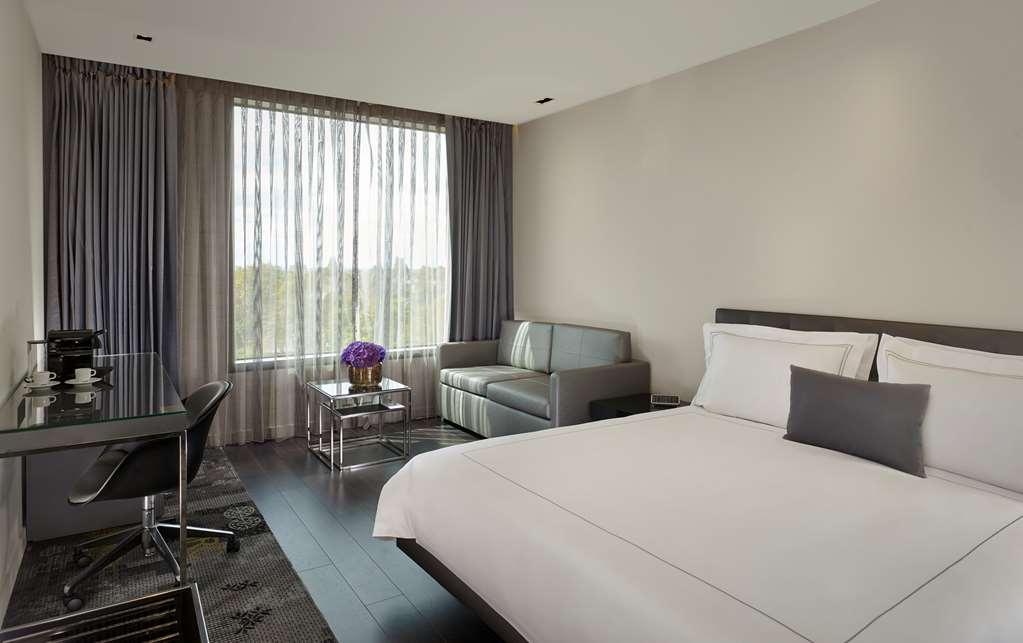 Park Plaza London, Park Royal Hotel Room photo