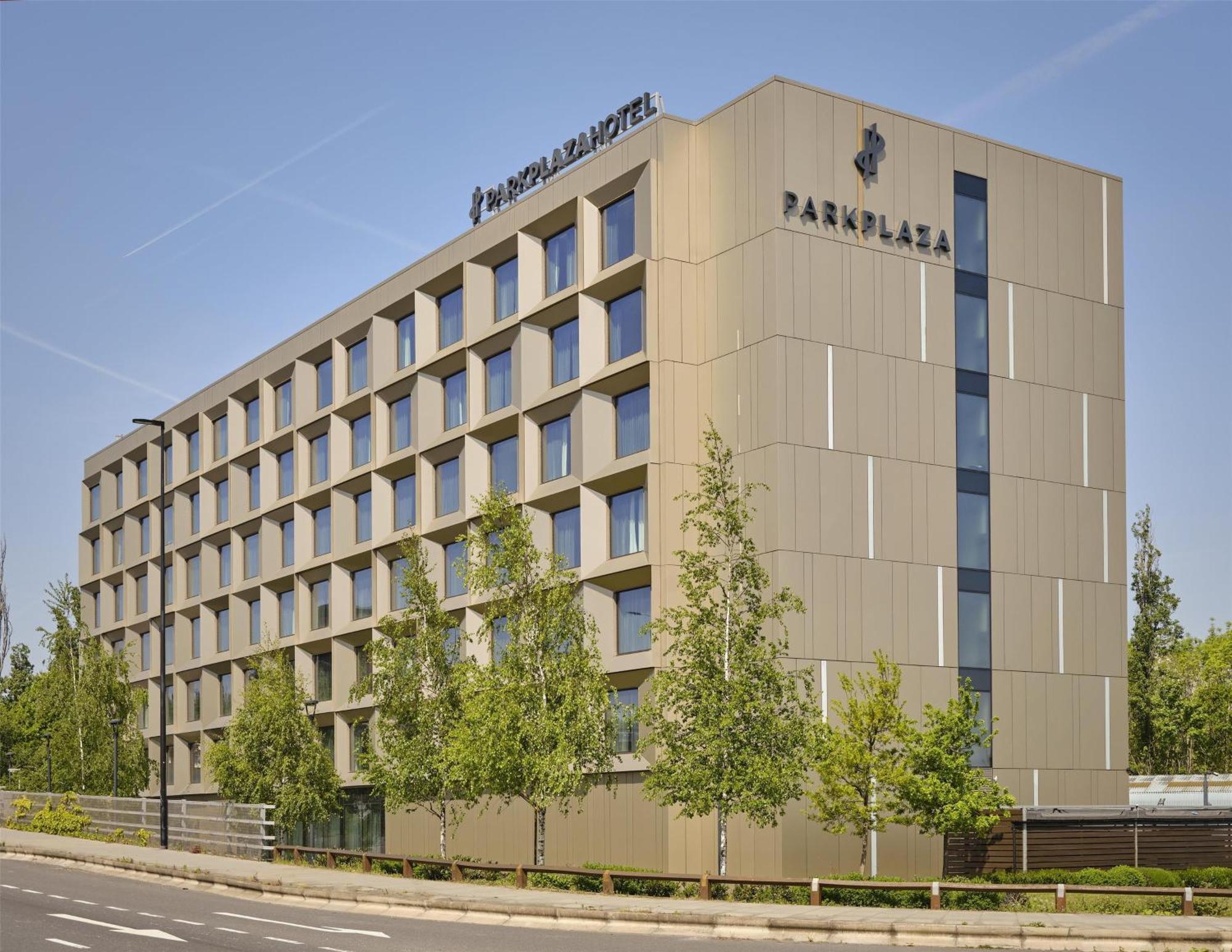 Park Plaza London, Park Royal Hotel Exterior photo